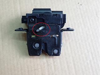 Руководство по ремонту Р12 кому надо) на русском-nissan-primera-p12-kombi-02-zamek-klapy