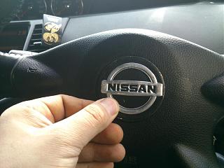 Значок NISSAN на руле-dsc_0011.jpg