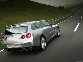 Lada Vesta-nissan-stagea-gtr-35.jpg