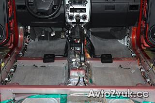 Установочные работы в "Spektr Studio". Скидка 10%-152_-pol-dodge-caliber-vtoroi-sloi-.jpg