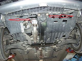 Крюк буксировочный на Р12-vid-snizu-pod-motorom-petli.jpg