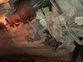 Течет вода в ноги переднего пассажира (или с водительской стороны)-8.jpg